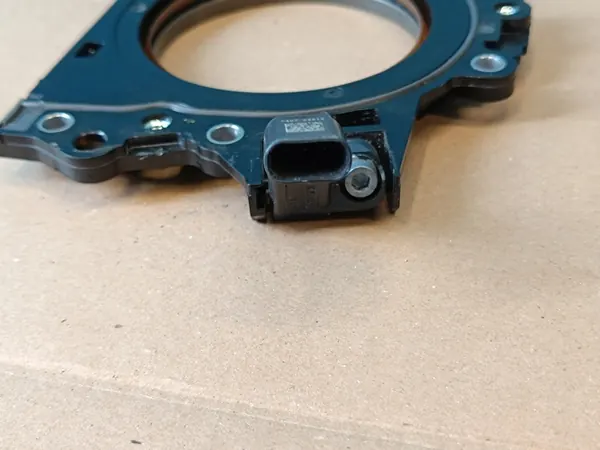 AUDI Q3 F3 SPORTBACK 1.4TFSIe Öljyt tiiviste Anturi 04E103170R image 8