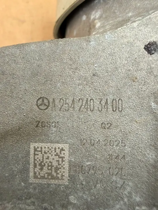 Motorfäste OEM A2542403400 för Mercedes GLC W254 image 3