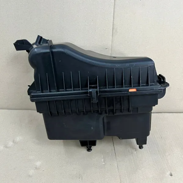 Renault Luftfiltergehäuse OEM 165005299R image 3