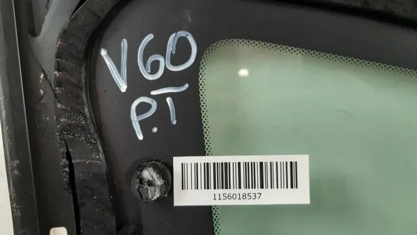 Volvo V60 II oikea koriovi OEM 1156018537 image 8