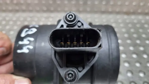 Luftflödesmätare OEM S25136944 för Audi S3 8L TT 8N image 3