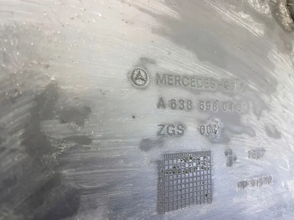 Mercedes-Benz Vito Viano W638 Främre Vänster Skärm image 5