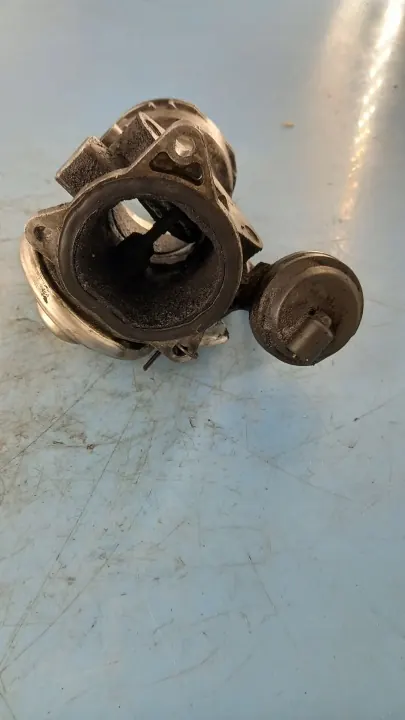 Soupape EGR d'occasion OEM 038131501AA Audi A4 image 4
