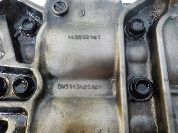 Mazda SH01117K0 öljypumppu 2.2D moottorille image 9