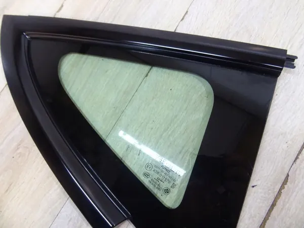 Tesla Model Y Oikea Takaoven Lasi OEM 19115484-40-C LLU image 5