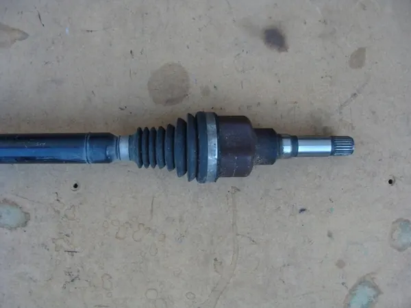 PEUGEOT 208 II Arbre de Transmission Droit 1.2 VTI image 3