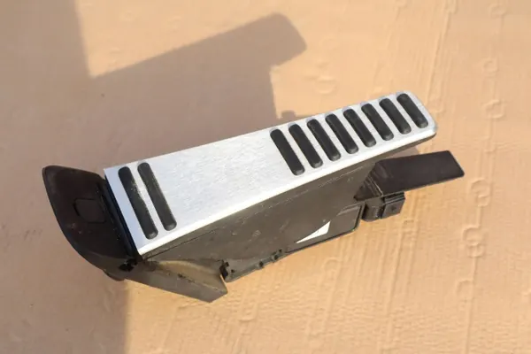 Pédale d'accélérateur Volvo XC90 OEM 32212452 image 2