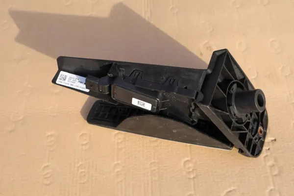 Pédale d'accélérateur Volvo XC90 OEM 32212452 image 3