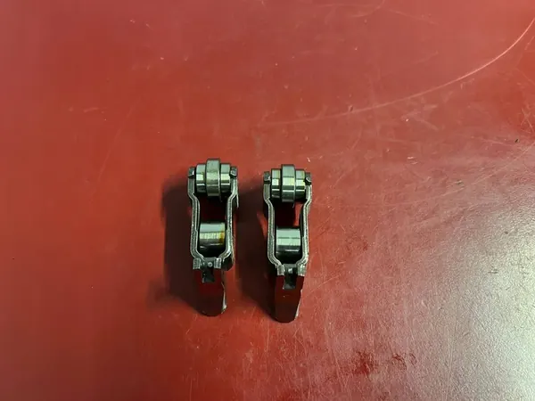 Alavanca de válvula BMW X1 F48 F49 2016 7640010 image 2