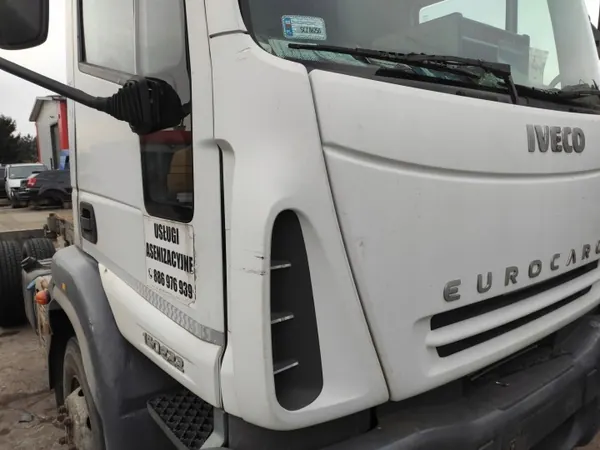 Spoiler cabine direito OEM 504116074 para Iveco Eurocargo image 2