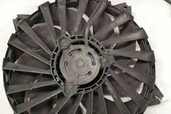 Etupuskuri CITROËN C5 III (RD_) 2.0L diesel image 3