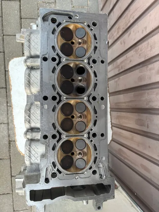 Mercedes Cylinderhuvud OEM R2640162,0L Begagnad image 2