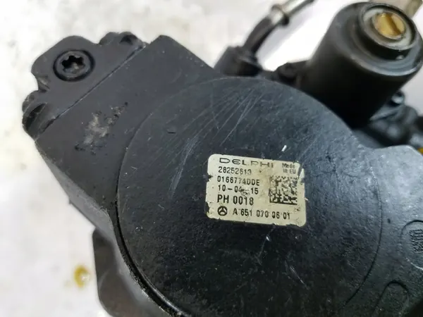 Bomba de combustible Mercedes-Benz Clase C W204 2.2 CDI A6510700601 image 3