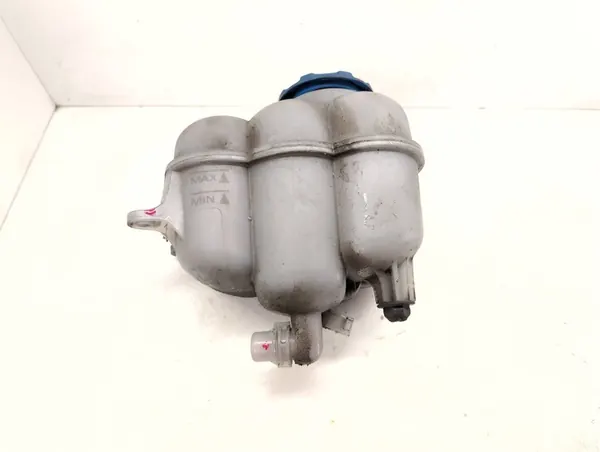 Audi Q7 4M 4M0121405J Ausdehnungsbehälter image 2