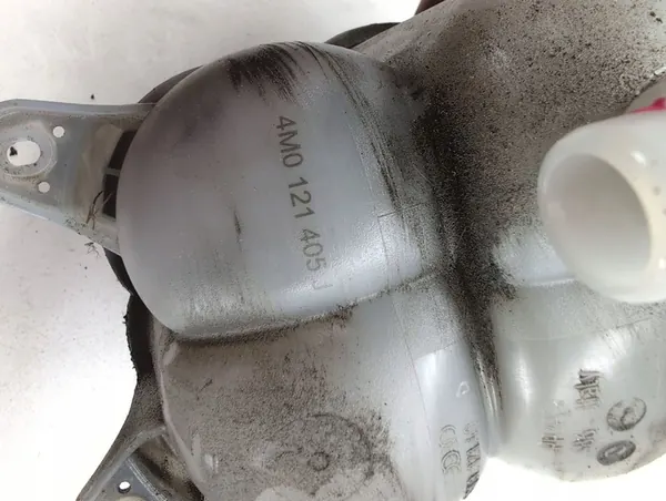 Audi Q7 4M 4M0121405J Ausdehnungsbehälter image 4