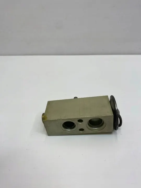 Expansionsventil OEM 2018300784 für Mercedes R129 image 4