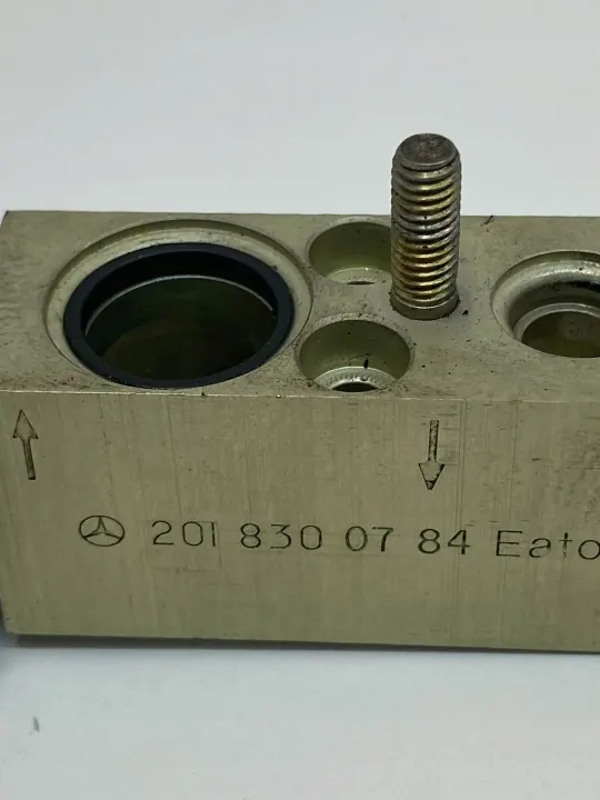 Expansionsventil OEM 2018300784 für Mercedes R129 image 8
