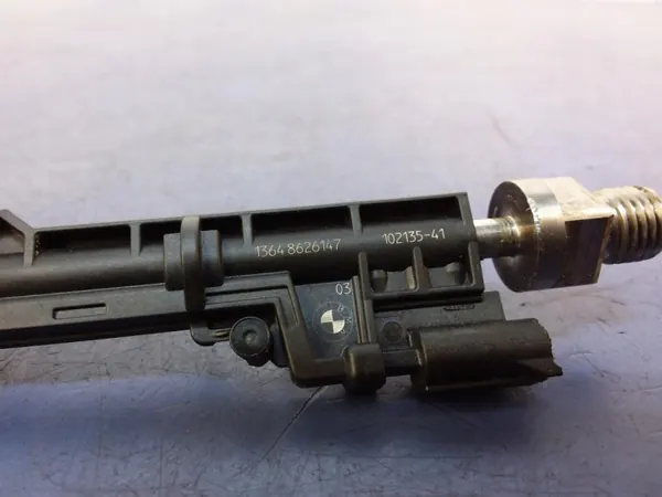 Inyector Combustible BMW OEM 8626147 para Serie 5 G30 4.4 image 5