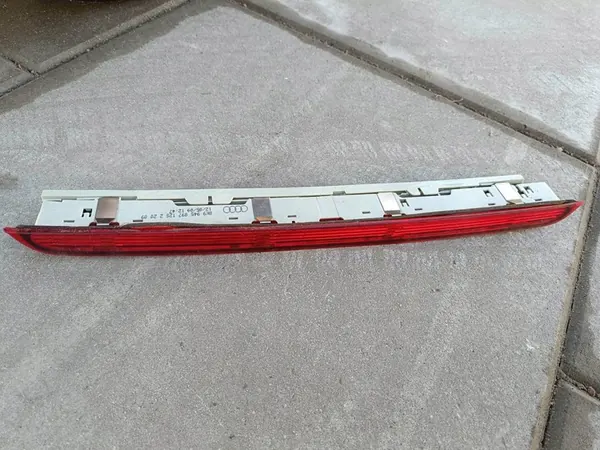 Luz de Freio Audi A4 B8 8K9945097 image 1