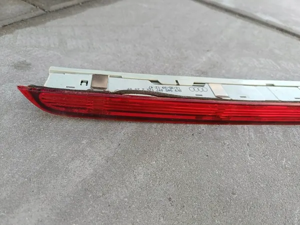 Luz de Freio Audi A4 B8 8K9945097 image 2