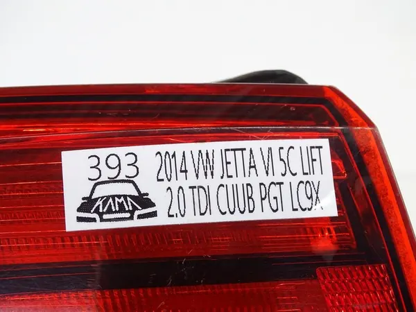 Luz trasera izquierda VW Jetta VI 5C Lift 5C6945095H image 10