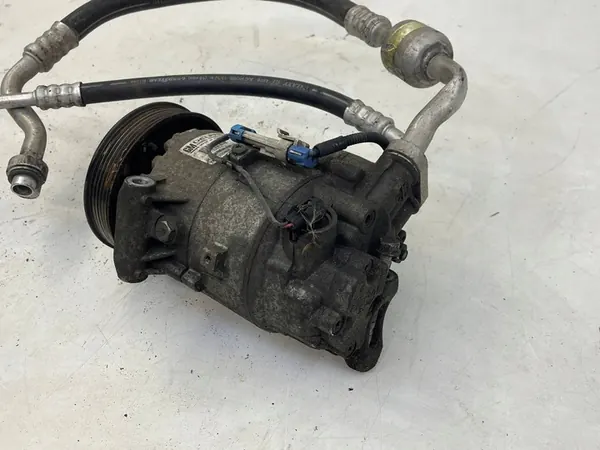 Compressor de AC Opel Astra 2011 image 3