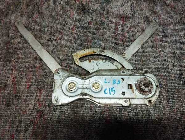 Régulateur manuel vitre gauche avant OEM Citroen C15 image 2