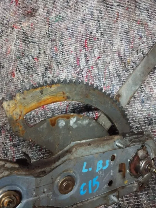 Régulateur manuel vitre gauche avant OEM Citroen C15 image 4
