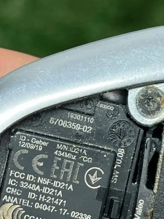 Clé BMW OEM 8708359 - État d'occasion image 3