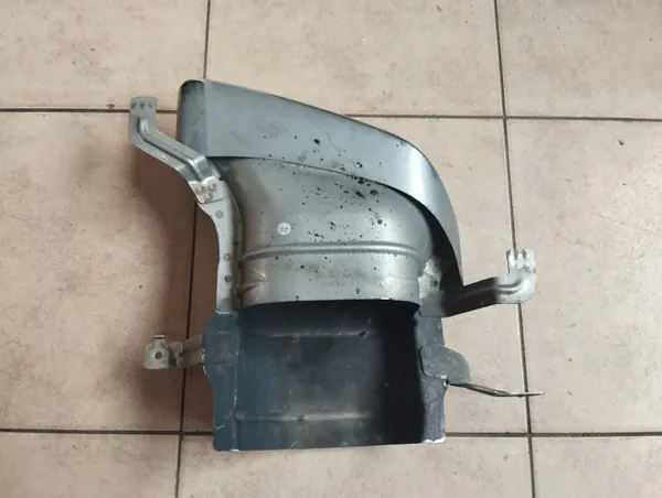 Volvo S90 V90 Vaimennin Ulostulo Vasen OEM 32227058 image 3