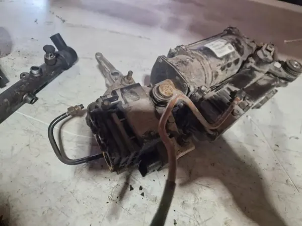 VW Luchtveringcompressor OEM 7L0616006E Gebruikt image 3