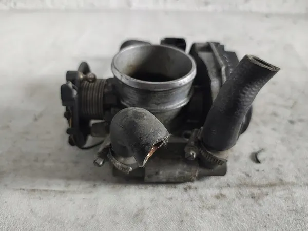 Corpo de Aceleração AUDI A4 B5 1.6 1.8 058133063B image 5