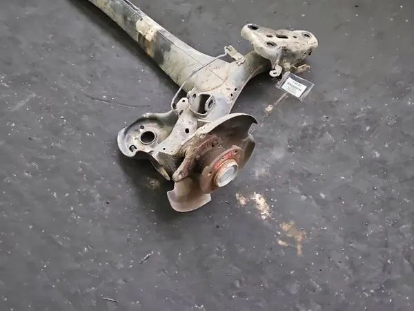 Viga do eixo traseiro OEM IMPRK1542267 Peugeot 2008 image 3