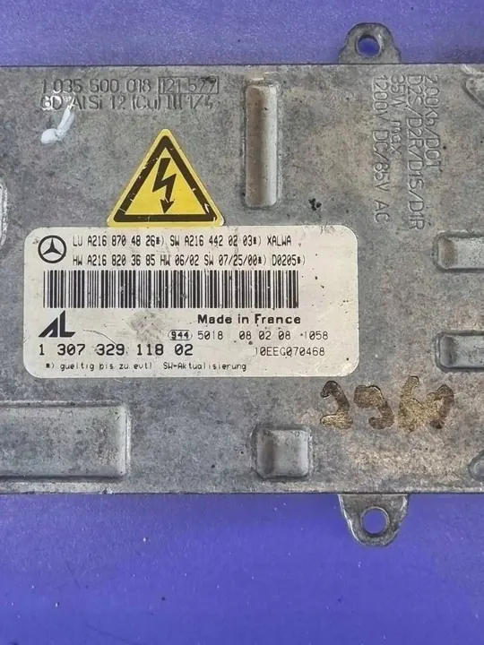 Mercedes-Benz S W221 Xenon Light Module A2168704826 image 2