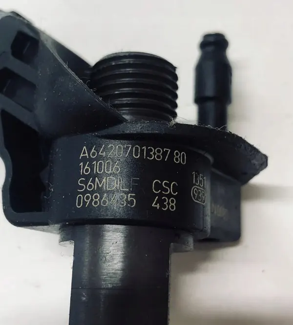 Mercedes-Benz OE A642070138780 Injektortopp image 3