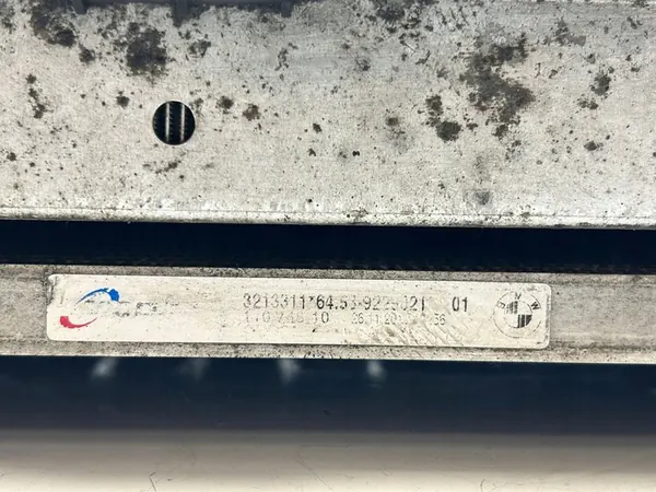 Radiador BMW Serie 1 2.0L Diesel 2008 OEM 7801993 image 4