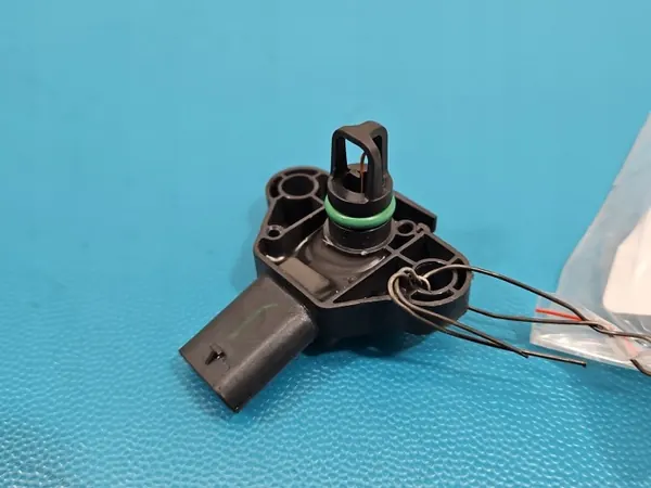 OEM 04E906051N Lufttrycksensor Skoda Octavia IV image 2