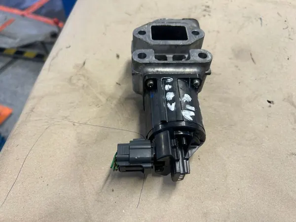 OPEL ASTRA H 1.7 CDTI VENTIL EGR K5T70380 image 3