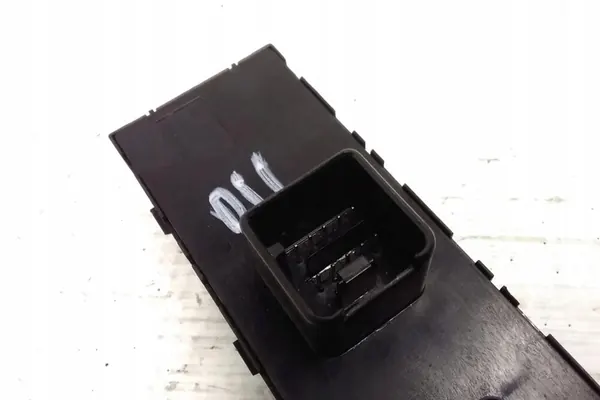 Achterste rechter raamcontroleknop VW Touareg 7N0959857 image 2