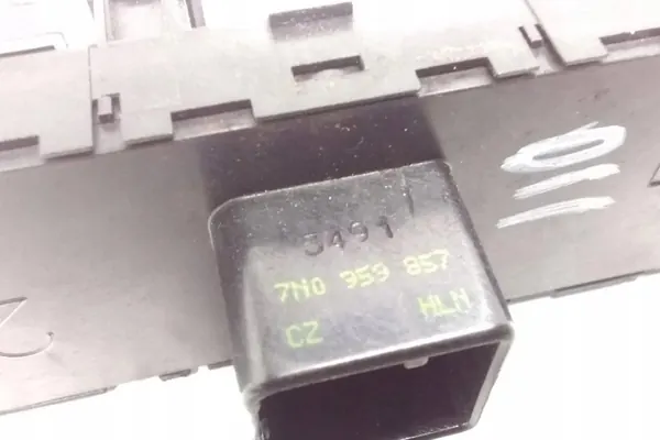 Achterste rechter raamcontroleknop VW Touareg 7N0959857 image 4