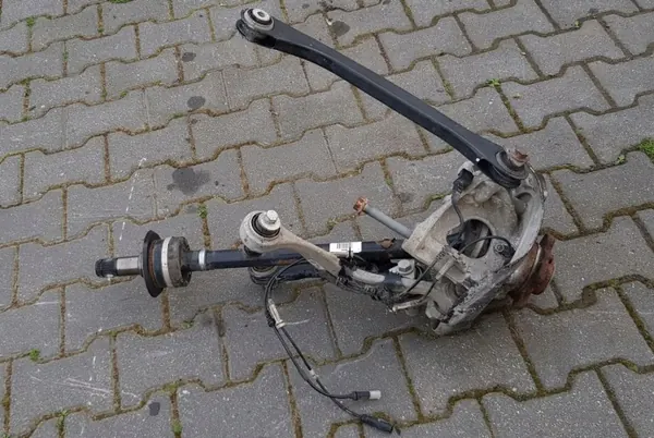 OEM 6865661 Braço de Suspensão Traseiro Esquerdo BMW Série 7 image 6