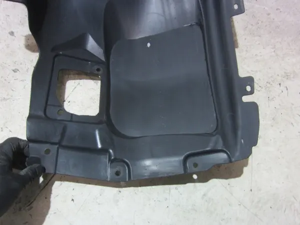 BMW OEM 51717445682 Fram höger stänkskärm - Begagnad image 10