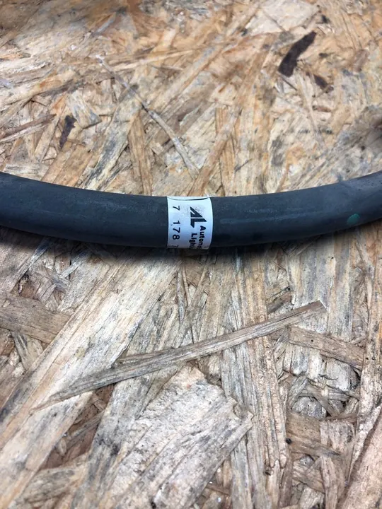 Ruitensproeier slang BMW F10 F01 F07 F06 F12 61677178742 image 4