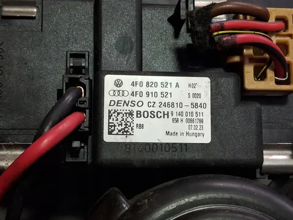 Audi A6 C6 3.0 TDI Gebläse OEM 4F0820521A image 6