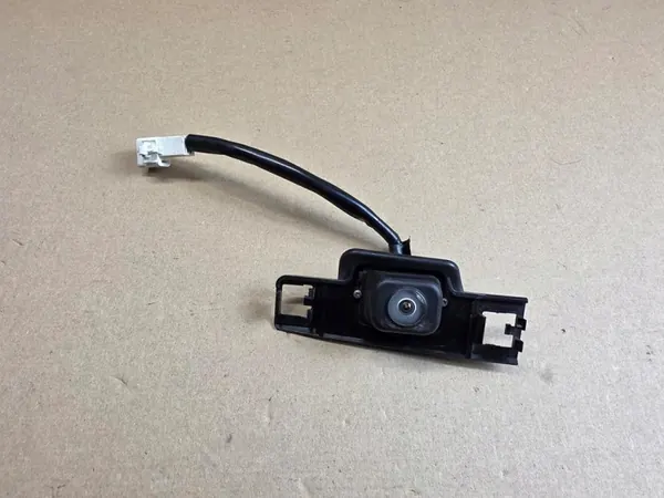 Toyota Corolla Achteruitrijcamera OEM 86790-64010 image 2