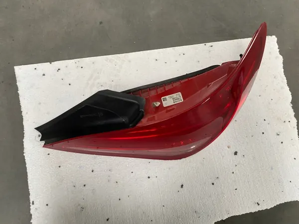 MERCEDES CLA 117 LÁMPARA TRASERA DERECHA A1179062400 image 8