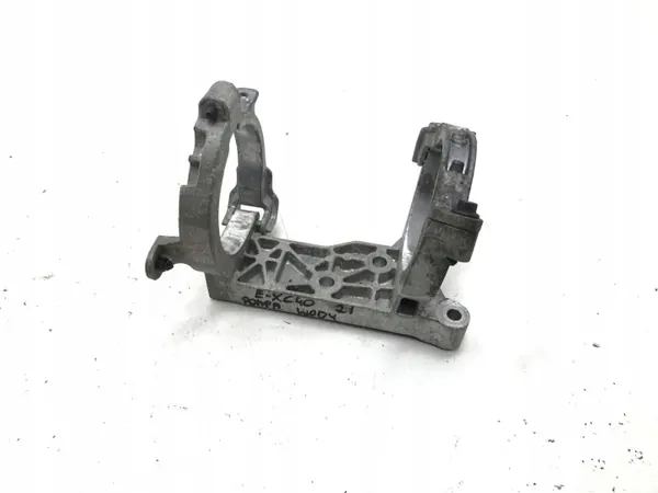 Volvo Waterpompbeugel OEM 32208553 - Gebruikt image 2