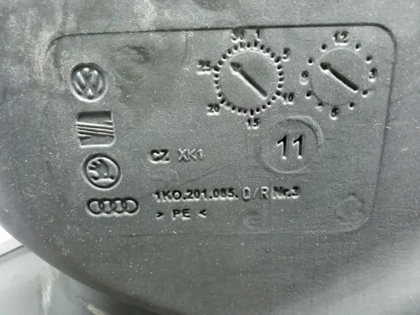 Skoda OE Brandstoftank 1K0201022GP voor Octavia II image 7