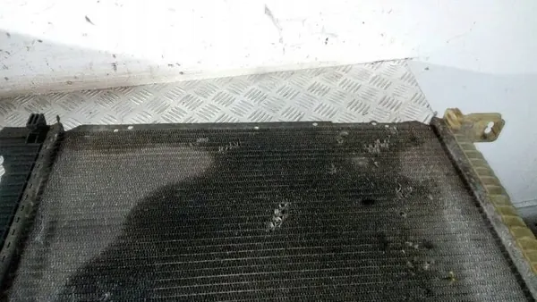 Radiador de agua Mercedes-Benz Vito 638 2.2 CDI 6385012801 image 2