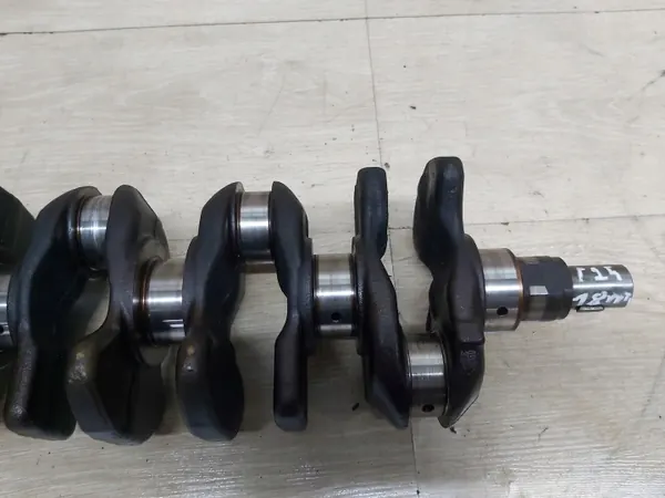WAŁ KORBOWY 1ZZ Kampiakseli Toyota 1.8 VVT-i image 3